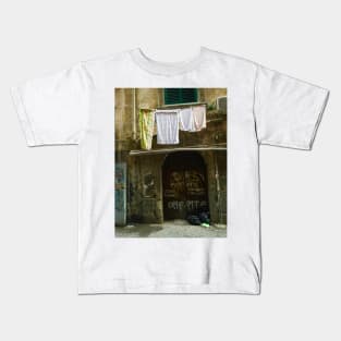 Graffiti Washday in Italy Kids T-Shirt